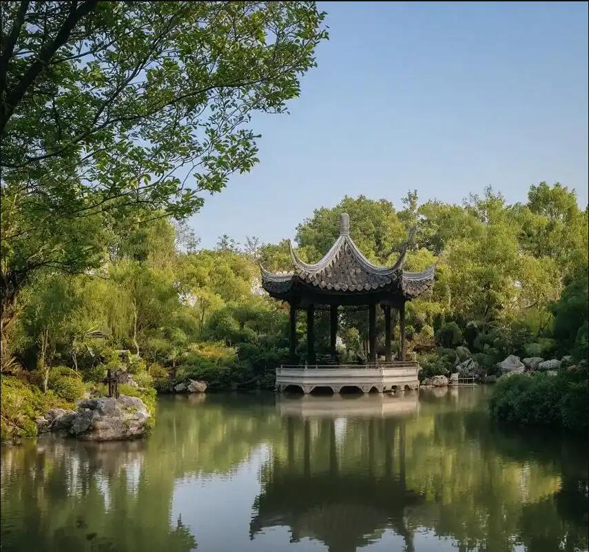 鹤壁鹤山笔下餐饮有限公司