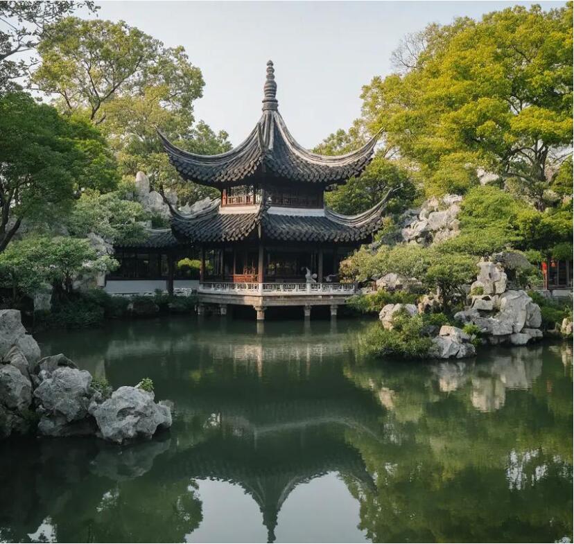 鹤壁鹤山笔下餐饮有限公司